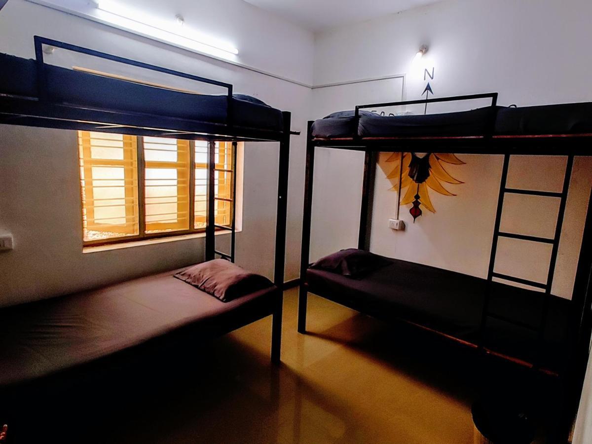 ורקלה Gogonuts Hostel מראה חיצוני תמונה