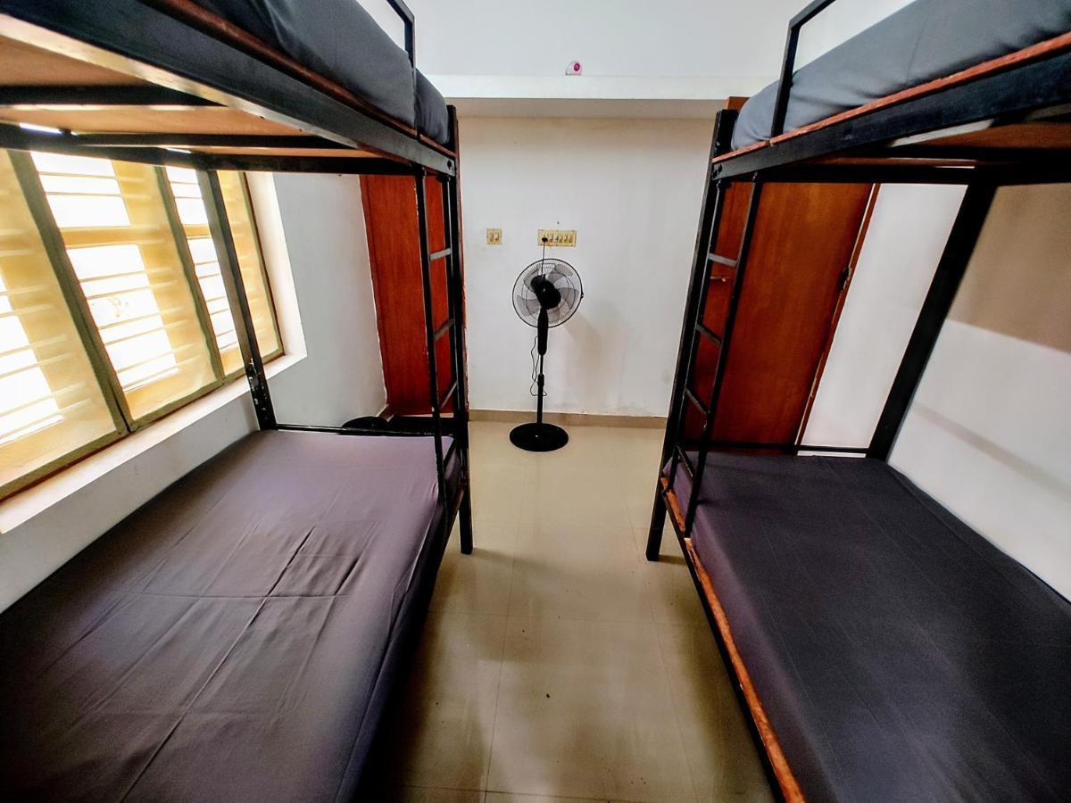 ורקלה Gogonuts Hostel מראה חיצוני תמונה